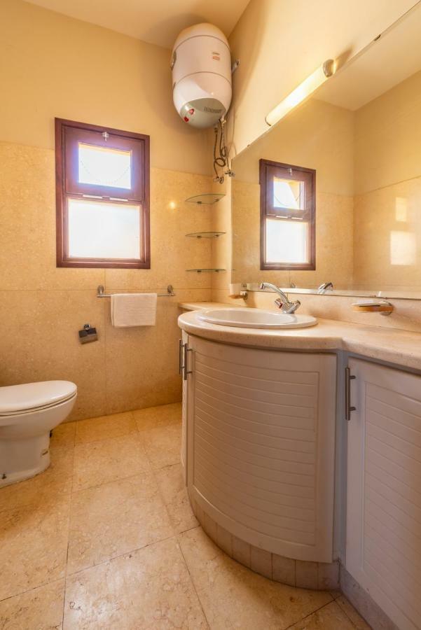Appartement Scenic Views 3 Bedroom With Private Jacuzzi In Sabina