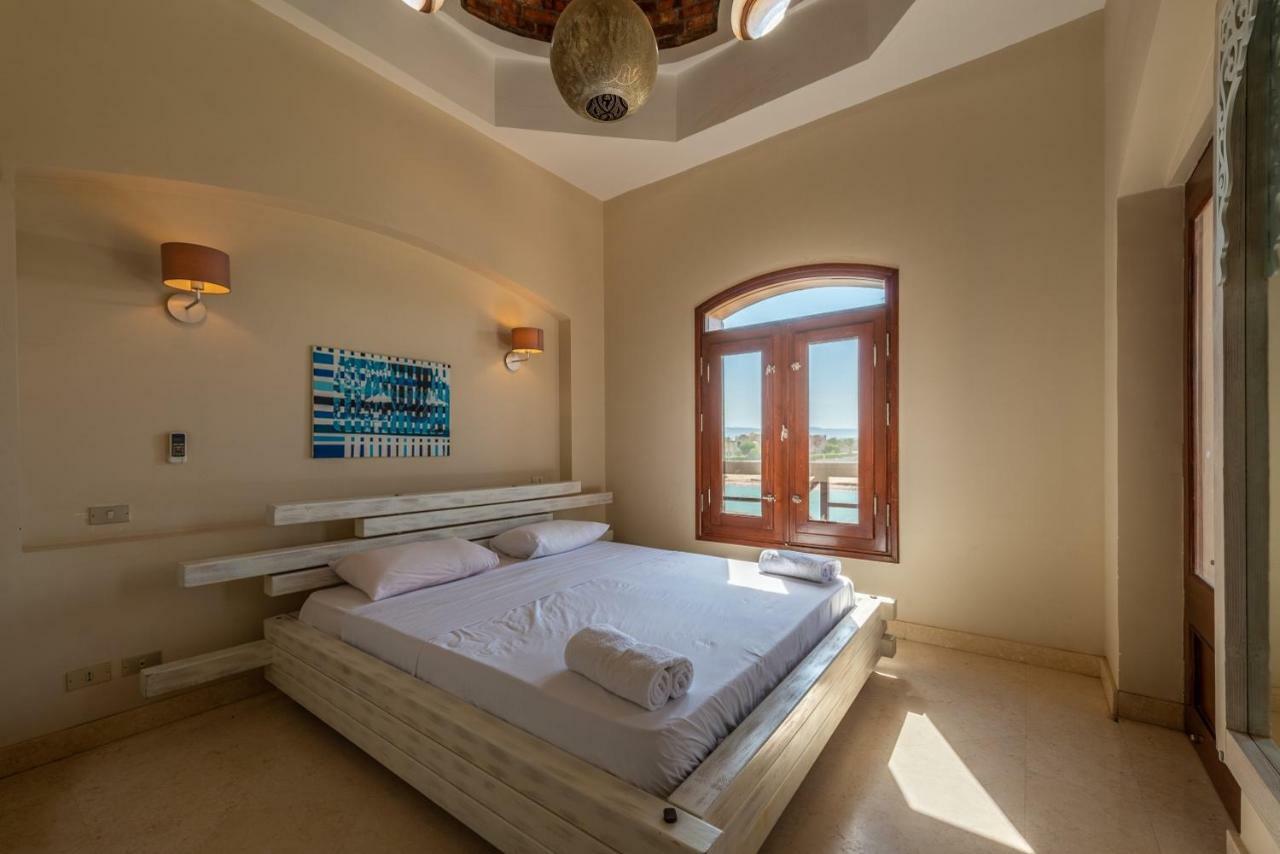 Scenic Views 3 Bedroom With Private Jacuzzi In Sabina *